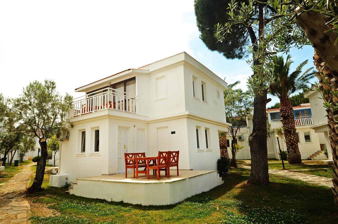 Hanedan Flora Apart Hotel Foça Exterior foto