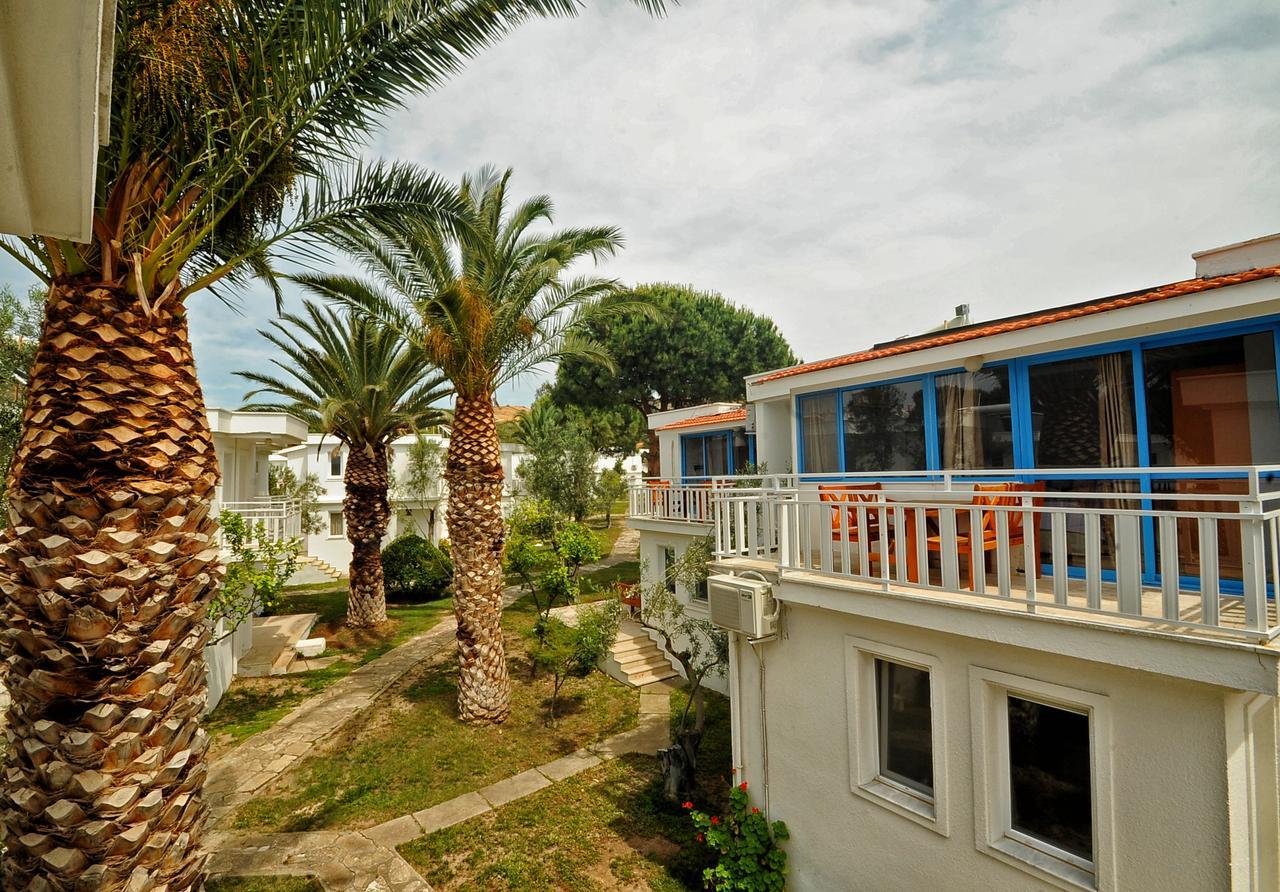 Hanedan Flora Apart Hotel Foça Exterior foto