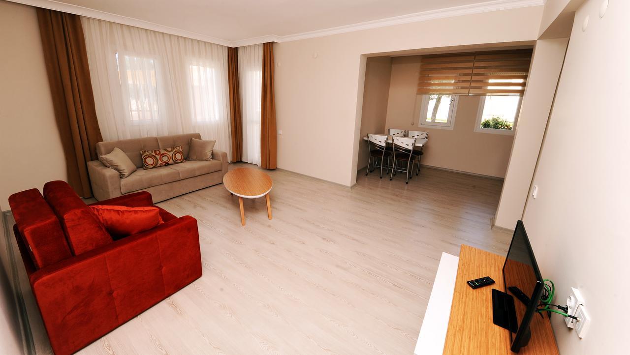 Hanedan Flora Apart Hotel Foça Exterior foto